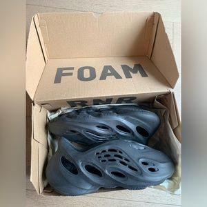 New Yeezy foam runner